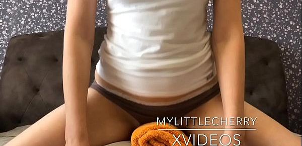  Towel Dry Humping Teen. Sexy moaning and strong orgasm. Mylittlechery